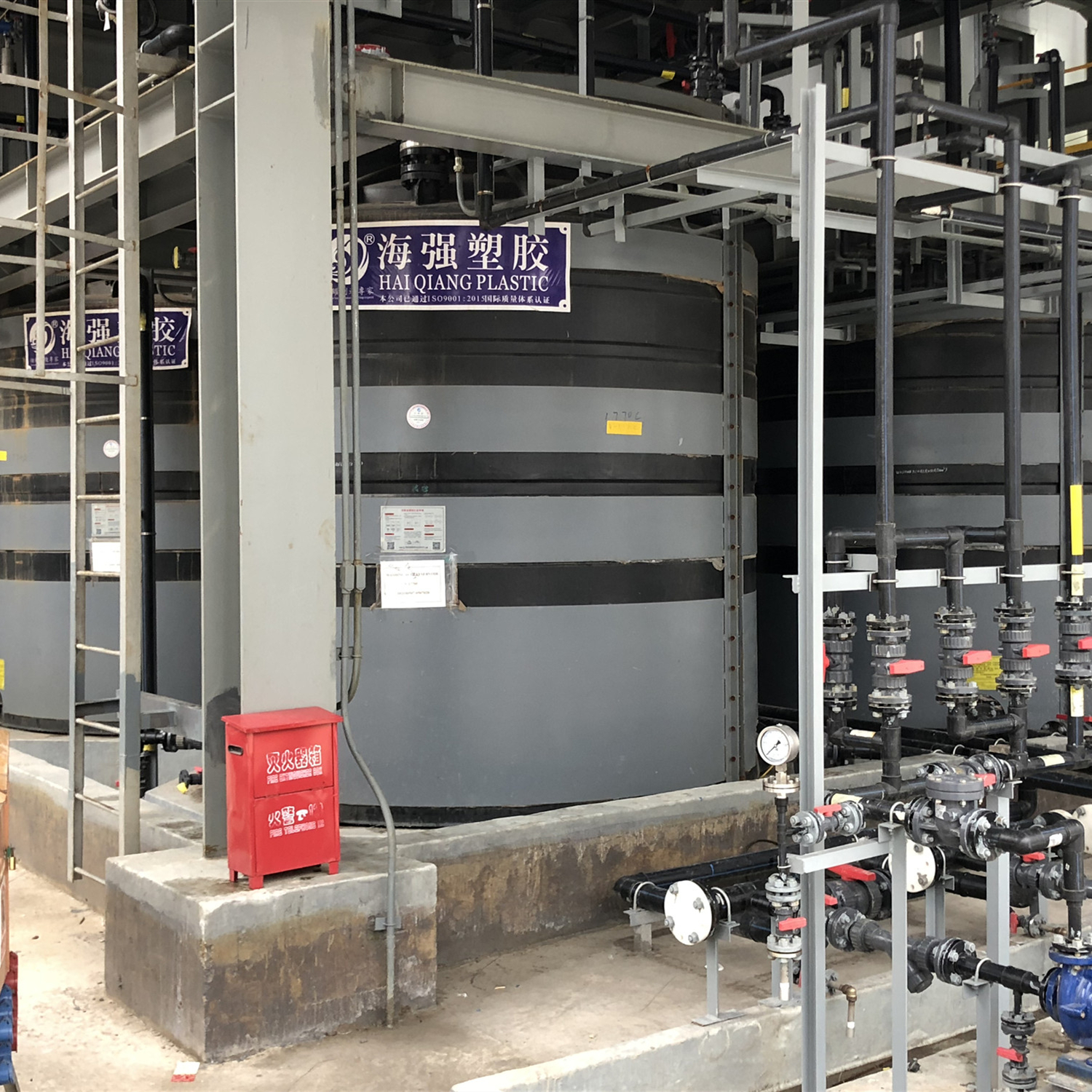 雙氧水儲罐的進料、出料